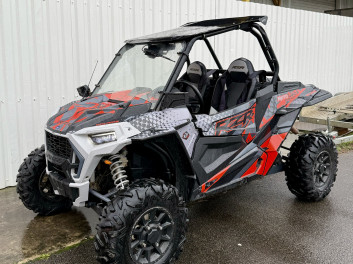 POLARIS RZR XP 1000