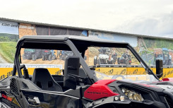 CAN-AM MAVERICK 1000 TRAIL DPS ABS - 880 kms - can am rzr 800 900 sport xxc xrs canam